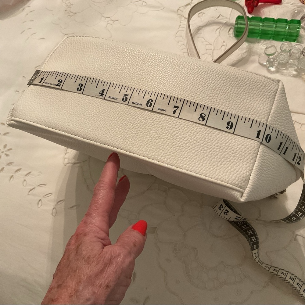 TAHARI “MARLOWE” TOTE BAG FAUX LEATHER, PEARL WHITE - Picture 11 of 16